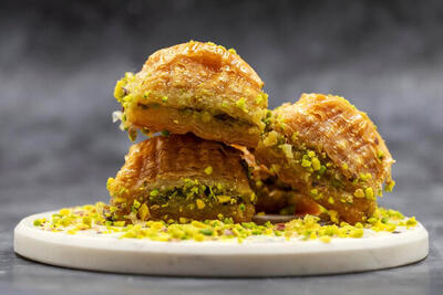  آموزش شیرینی پزی / طرز تهیه باقلوا در منزل به سبک بازاری