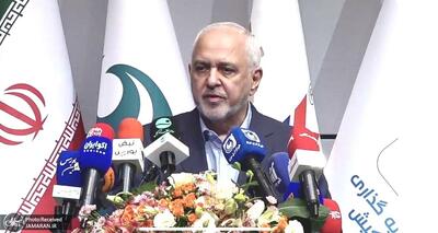  ظریف: اصطلاح «اسنپ‌بک» یک جعل آمریکایی است، در برجام وجود ندارد/ «عزت» سرنوشت خودمان را به دست خودمان بنویسیم/ شورای عالی امنیت ملی از من خواست تا از ارائه توضیحات بیشتر {در خصوص نقش روسیه در برجام} خودداری کنم