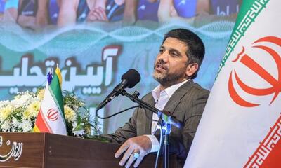  علیرضا دبیر: با دوربین و عکاس می‌روند کمک، تا جهان‌پهلوان شوند/ هرکاری کردند فیلم تختی نگرفت چون با خودکشی تمامش کردند