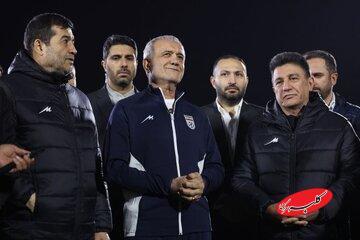 پزشکیان به اردوی تیم ملی فوتبال رفت - کلبه سرگرمی