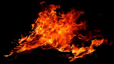  آتش‌سوزی مهیب در ساختمان ۷ طبقه در غرب تهران/ ۲ کشته حین فرار از پشت‌بام