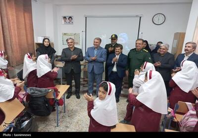  دانش‌آموزان سنندجی طعم مدرسه جدید را چشیدند تصویر - تسنیم