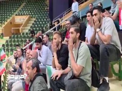  حمایت ملی پوشان والیبال ایران از بازیکنان تیم ملی فوتسال در فینال فوتسال بازی‌های کشورهای اسلامی 2025