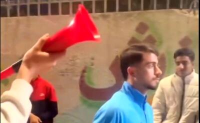  ریلکس‌ترین واکنش به تومخی‌ترین هوادار فوتبال ایران