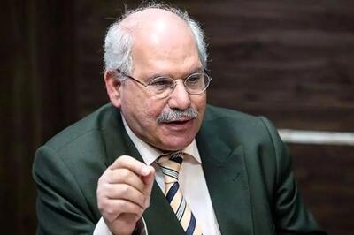  هیچ اصلاح اقتصادی پایداری با شوک درمانی به نتیجه نرسیده / مسئولان درباره قیمت بنزین درگیر سفسطه شده اند