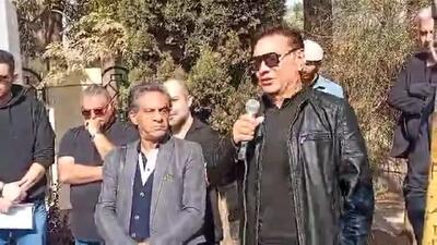  کنایه فرشید نوابی به مهران احمدی در مراسم خاکسپاری مسعود رشیدی