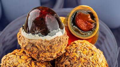  چندش آورترین غذاهای جهان ؛ اینجا جنین را هم می خورند + تصاویر | بفرمایید نوشیدنی مار و سوپ خون