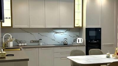  کابینت آشپزخانه نئوکلاسیک ۱۴۰۴؛ از سبک‌های ترند تا برآورد قیمت اجرا