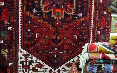  معاون امور بازرگانی ادارە صمت استان: ۹۰ هزار بافندە فعال فرش در کردستان فاقد بیمە هستند