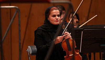  تجربه رهبری یک زن در ارکستر تهران