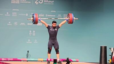  مهار وزنه ۱۷۱ کیلو گرمی توسط علیرضا معینی در دسته ۹۴ کیلو گرم وزنه برداری