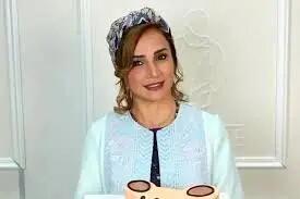  شبنم قلی‌خانی کیک تولد دوران کودکی خود را با دخترش پخت/ ویدئو