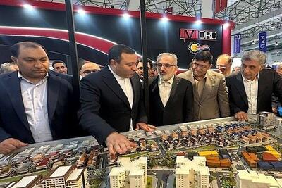  بازدید مدیرعامل بانک مسکن از غرفه‌های نمایشگاه کیش اینوکس ۲۰۲۵