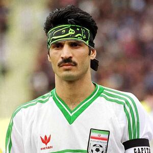  علی دایی پرچم ایران را در بین مسلمانان بالا برد