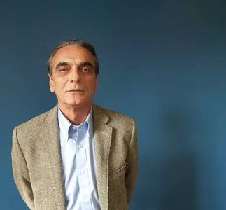  انگار خودش را جلوی دوربین آورده بود