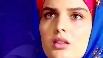 استوری ها / خودکشی غزاله کرمی بازیگر سوجان : از تعرض در دفتر تهیه کننده متاهل فرار کردم ... / دومین بارش بود ... اولیش هم قصر در رفتم ... فکر کردم نمی تونم به زندگی ....