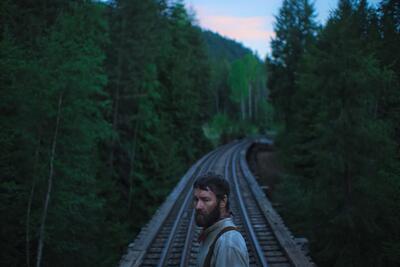  آدولفو ولوسو فیلم‌بردار Train Dreams از تجربه‌ احساسی و طبیعی این اثر می‌گوید