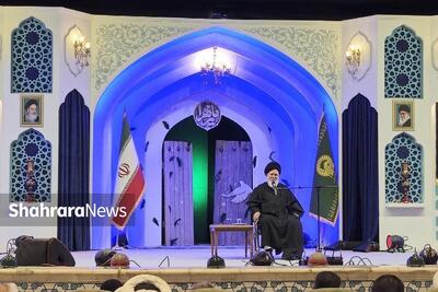  آیت‌الله علم‌الهدی: غلام امام حسین(ع) نباید خود را مطرح کند؛ همه‌چیز غلام، از آنِ ارباب است