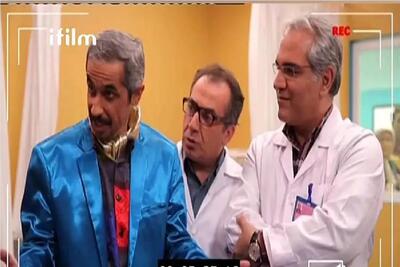  سکانس خندان/رضویان یه جوری لنگ کفشو ول میده هوا مدیری میگه این چه حرکت احمقانه ایه