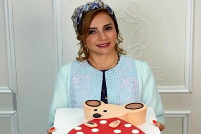  سوانح عمر؛ تولد48 سالگی شبنم قلی خانی با دختر، همسرش و دسترنج خودش با سمبل مدرسه موشا