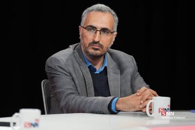  اساتید دانشگاه به خاطر سوال پرسیدن برای خواندن قرآن در جلسه مصاحبه مهاجرت می‌کنند؟+ فیلم