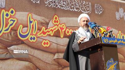  امام جمعه ایلام: یاد شهدا را به فرهنگ عمومی تبدیل کنیم