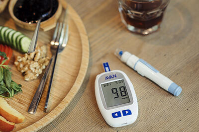  ۴ خوراکی که قند خونت را ناگهانی می‌فرستند بالا!