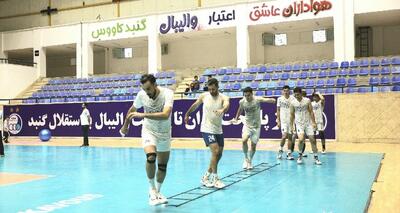  مدیر تیم والیبال استقلال: هم به قهرمانی فکر می‌کنیم و هم استعدادپروری/ امیدوارم تلاقی نام استقلال و گنبد افتخارآفرین باشد