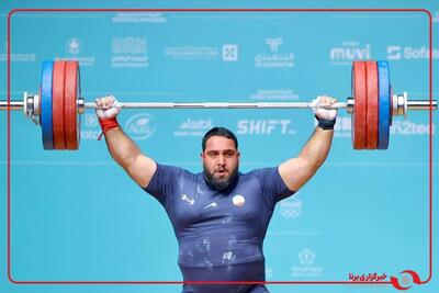  رضا حسن پور  ملی پوش وزنه برداری ایران در حرکت اول یک ضرب موفق به مهار وزن ۱۷۱ کیلوگرم شد