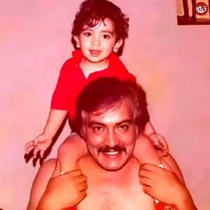  ژست احساسی منوچهر وثوق به همراه فرزند خردسال اش ۵۴ سال پیش+ عکس | اقتصاد24