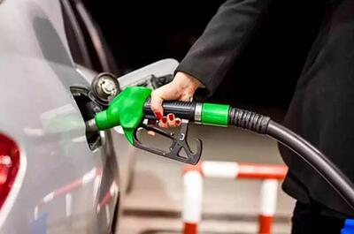  توضیحات سخنگوی دولت درباره سه نرخی شدن قیمت بنزین: سهمیه اول و دوم بنزین سر جای خودش است ولی تصمیم‌گیری درباره قیمت بنزین مربوط به خودرو‌های لوکس، خودرو‌های مناطق آزاد و دولتی خواهد بود / زمان تصمیم‌گیری در این زمینه را هم اعلام خواهیم کرد