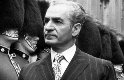  یادداشت‌های علم، پنجشنبه ۳۰ فروردین ۱۳۵۲: شاه گفت «ابر‌ها روی شیراز و اصفهان آویزان هستند و باران نمی‌دهند»
