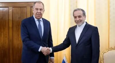  گفتگوی تلفنی وزیر خارجه روسیه با عراقچی؛  رایزنی درباره مسائل ژئوپلتیکی