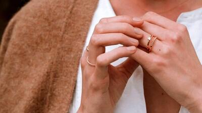  راز محبوبیت طلای رزگلد؛ از درخشش شاعرانه تا انتخابی لوکس برای استایل امروزی