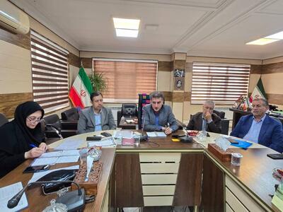  امیر مرادی در نشست قیمتگذاری مرکبات شهرستان رودسر، با تاکید بر لزوم حمایت از کشاورزان و باغداران و تولیدکنندگان و صاحبان صنایع در حوزه مرکبات به ویژه پرتقال، اظهار کرد