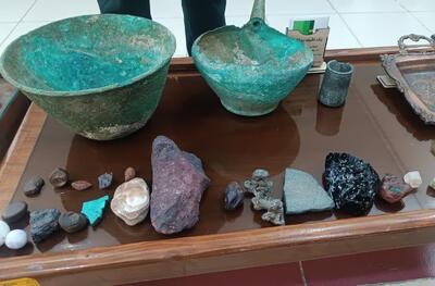  کشف ۹۱ اثر تاریخی از منزل حفاران غیرمجاز در گلباف کرمان