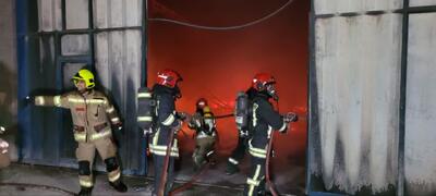  فیلم| آتش‌سوزی گسترده کارگاه مبلمان در حومه مشهد