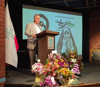  کاکاوند: بخشی از غزل‌های امروز، بیش از اندیشه‌، به دلبری‌ زبانی گرایش دارد