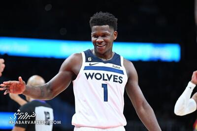  ویدیو| سنگ، کاغذ، قیچی ستاره بسکتبال با کودک خردسال!/ احترام به هوادار در NBA معنا شد