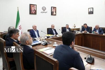  پزشکیان: پیشگیری از هدررفت سوخت ناشی از گاز‌های مشعل باید با جدیت در دستور کار همه بخش‌های مرتبط قرار گیرد