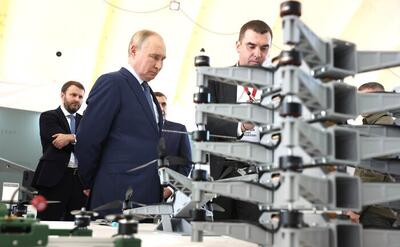  تایمز: فعالیت‌های هوایی مشکوک در آسمان اروپا افزایش یافته / پهپاد‌ها در ۱۵ کشور عضو ناتو مشاهده شده‌اند / پوتین با این اقدام تلاش می‌کند توجه بین‌المللی را از اوکراین منحرف کند