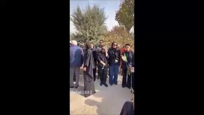  مصطفی زمانی تاج گل‌های مزار همایون ارشادی را پرپر کرد