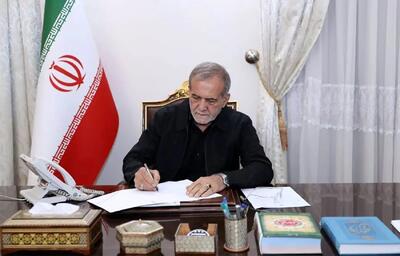  پزشکیان : هیچ نهادی برای ساخت آینده ایران مهمتر از مدرسه نیست