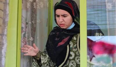  عکس گشت و گذار روناک سریال نون خ در بازار سقز