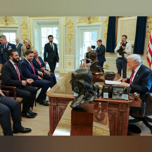  میزبانی تحقیرآمیز