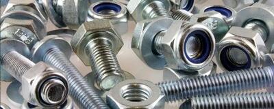  پیچ و مهره: راهنمای جامع انتخاب برای پروژه‌های ساخت و ساز و صنعت خودرو