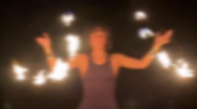  تصاویر جنجالی دختران نیمه برهنه در جزیره قشم