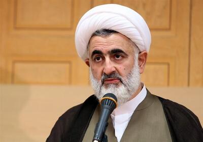  نقش بی‌بدیل میرزای نائینی در پیوند فقه و سیاست - تسنیم