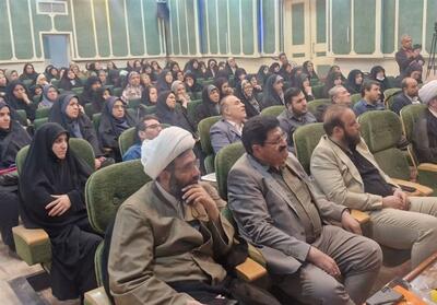  برگزاری چهارمین نشست تبیینی جوانی  جمعیت در اسلامشهر - تسنیم
