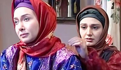  «کتایون ریاحی» در آغوش «حمیده خیرآبادی» در پشت‌صحنه «پدرسالار» / عکسی که خاطرات را زنده کرد